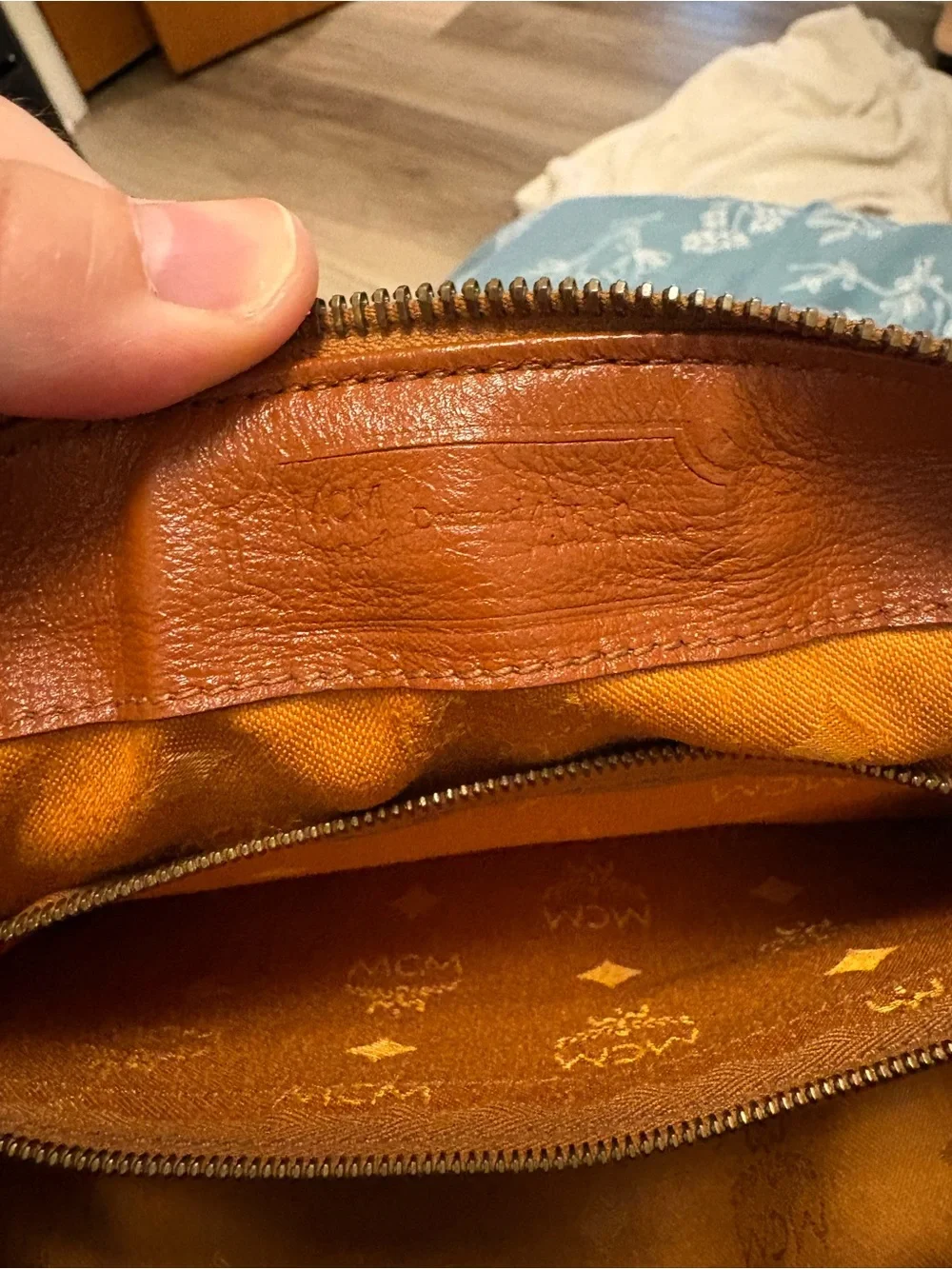 MCM Boston Bag / Top-Handle Boston Satchel in Cognac with COA